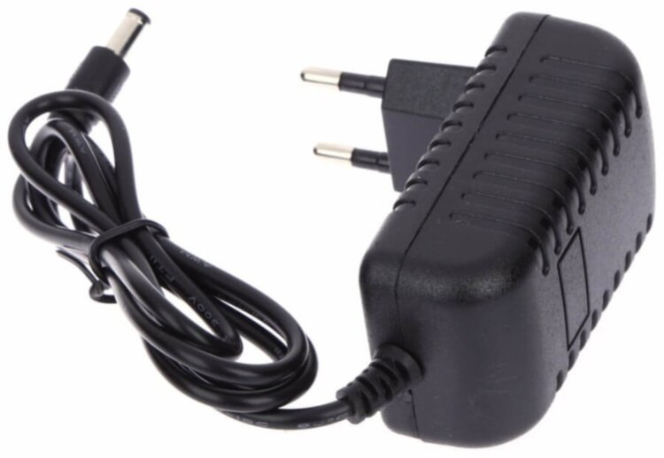 Адаптер питания 9V - 2A, DC Plug 5.5-2.5мм